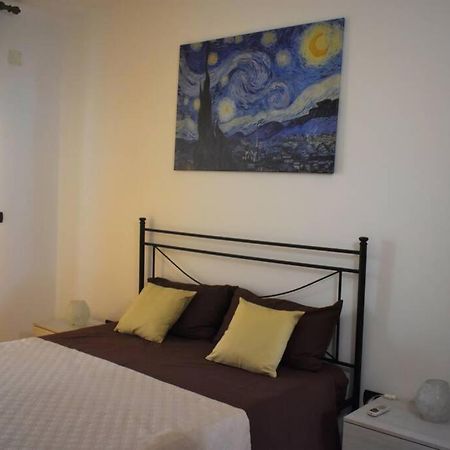 Donna Teresa Accomodation - Holiday House Монополі Екстер'єр фото